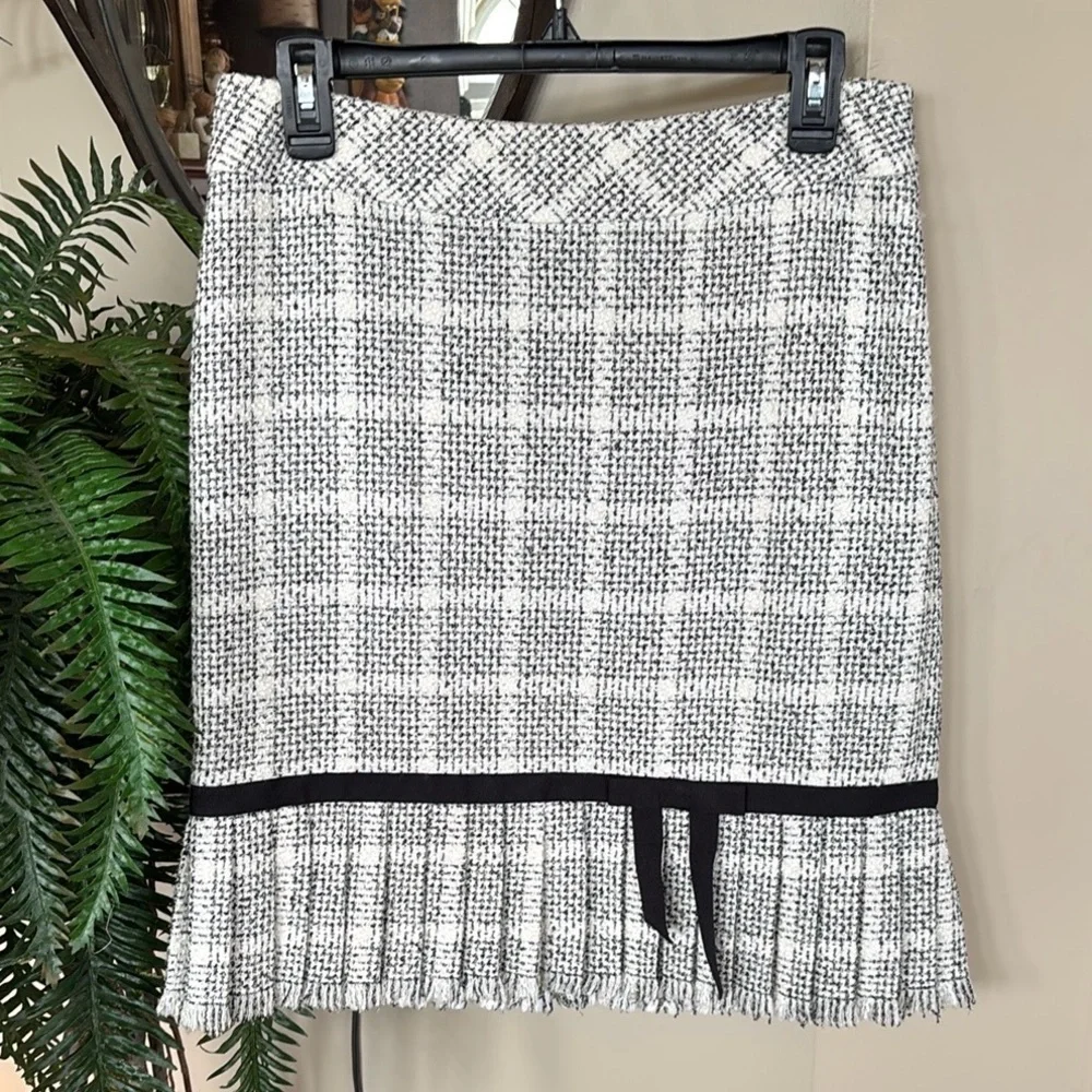 Classiques Entier Black & White Tweed Checks Lined Skirt w/ Pleated Ruffle Hem